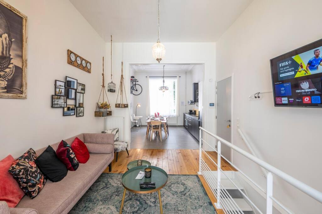 Superb 3 Bedroom & 3 Bathroom Duplex In Brussels City Centre Buitenkant foto