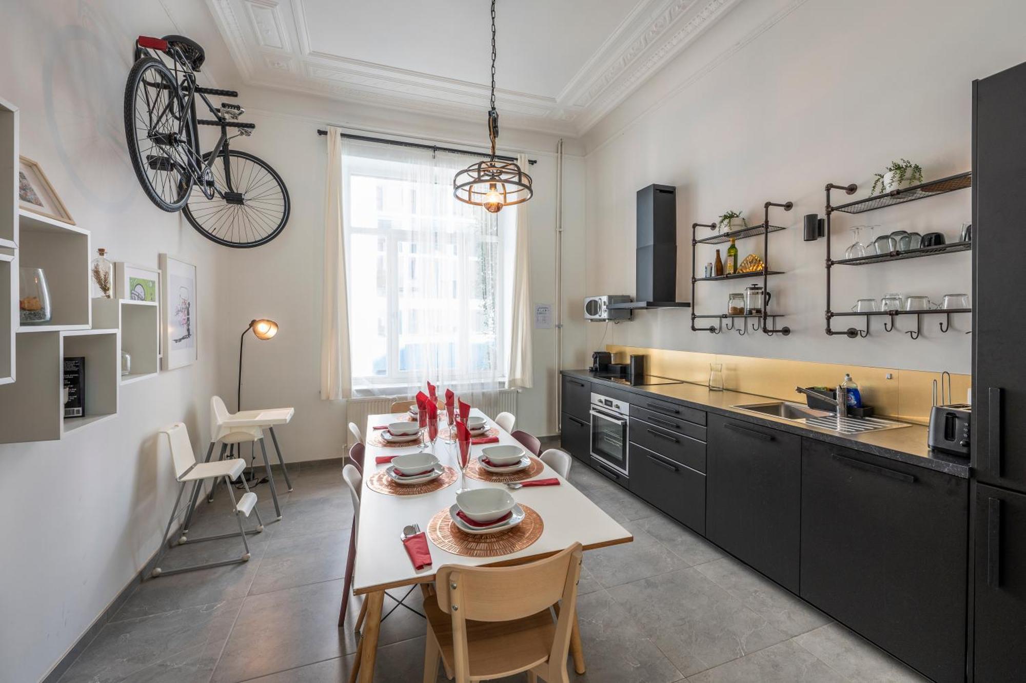 Superb 3 Bedroom & 3 Bathroom Duplex In Brussels City Centre Buitenkant foto